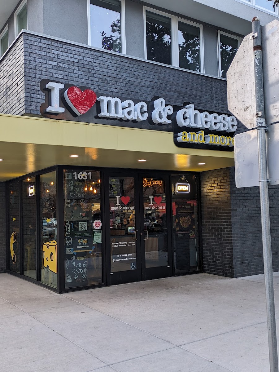 I Heart Mac & Cheese - Sacramento, CA - 1
