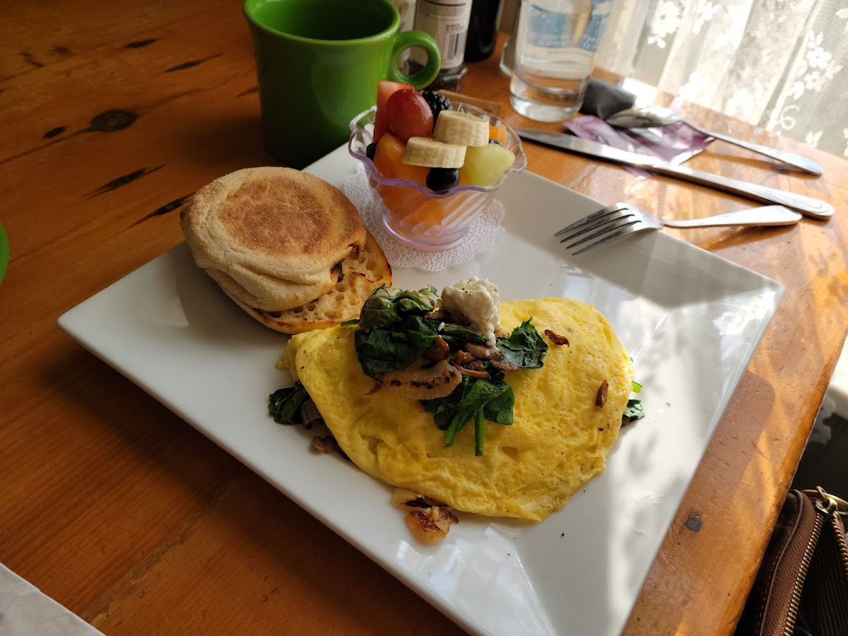Benedicts Eggs & More - 2