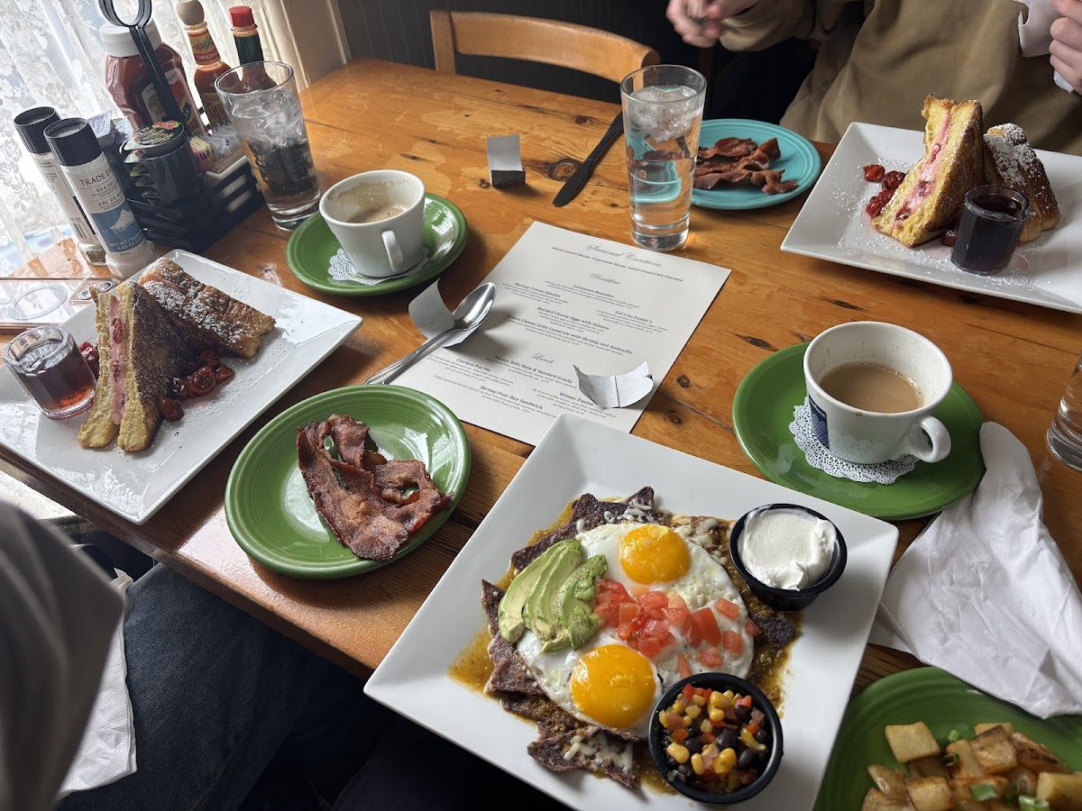 Benedicts Eggs & More - 7