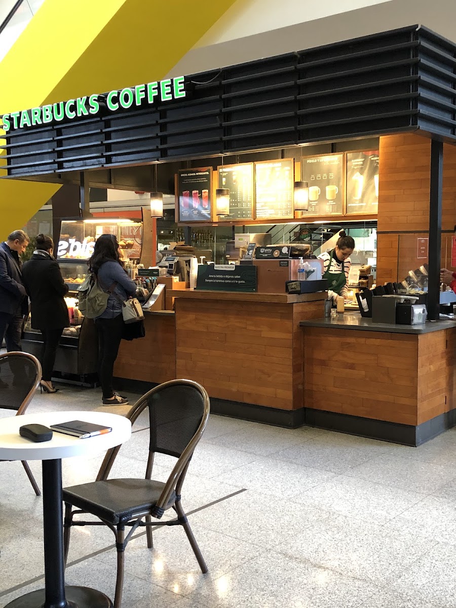 Starbucks Lomas Plaza - 4