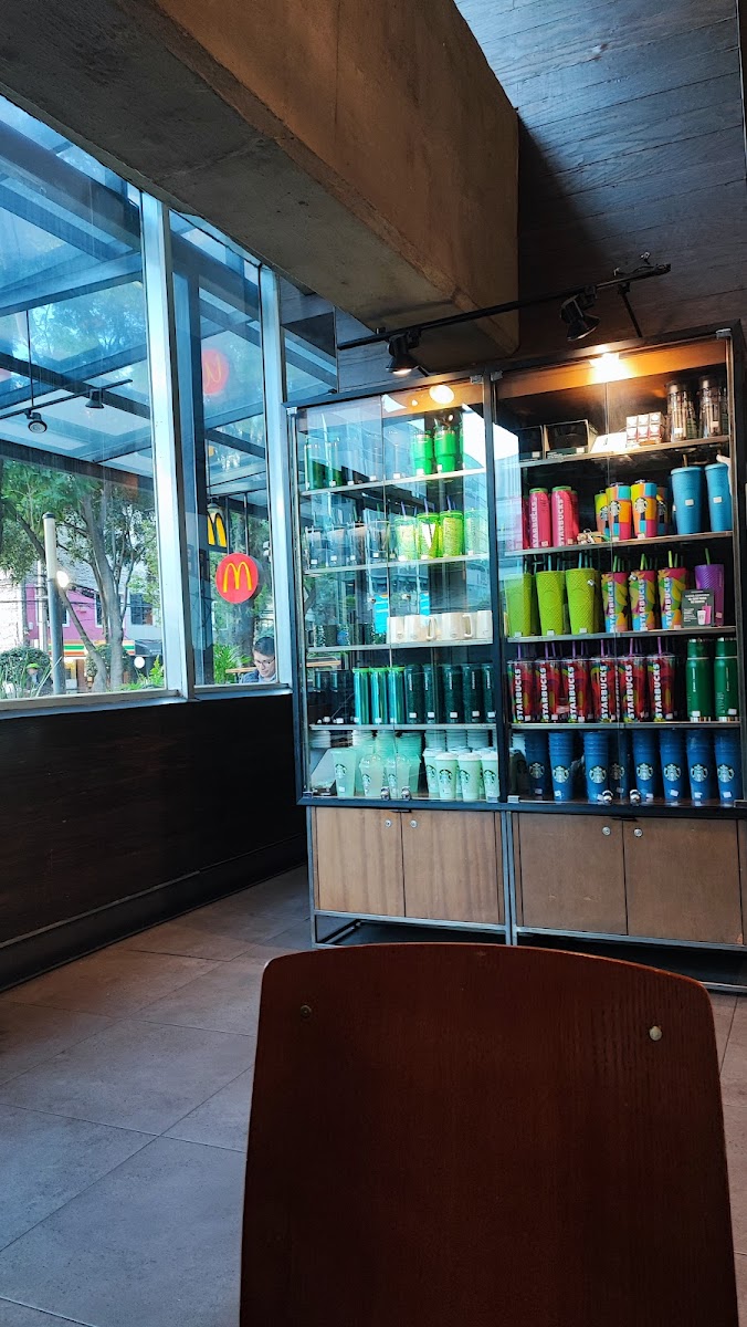Starbucks Lomas Plaza - 5