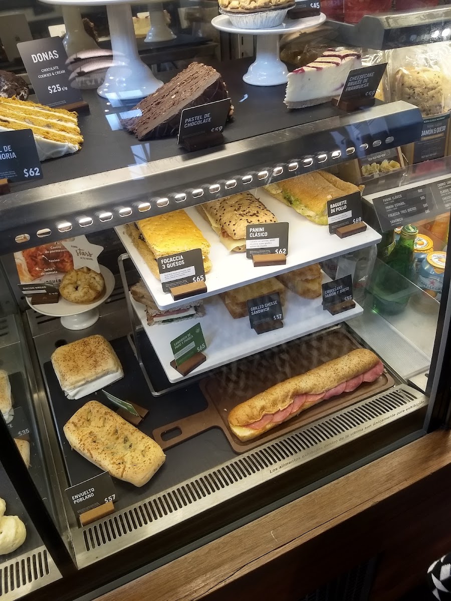 Starbucks Lomas Plaza - 7