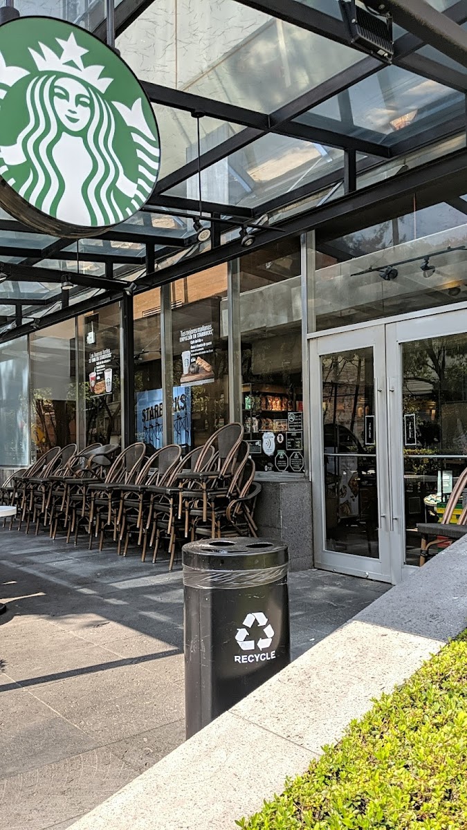 Starbucks Lomas Plaza - 9