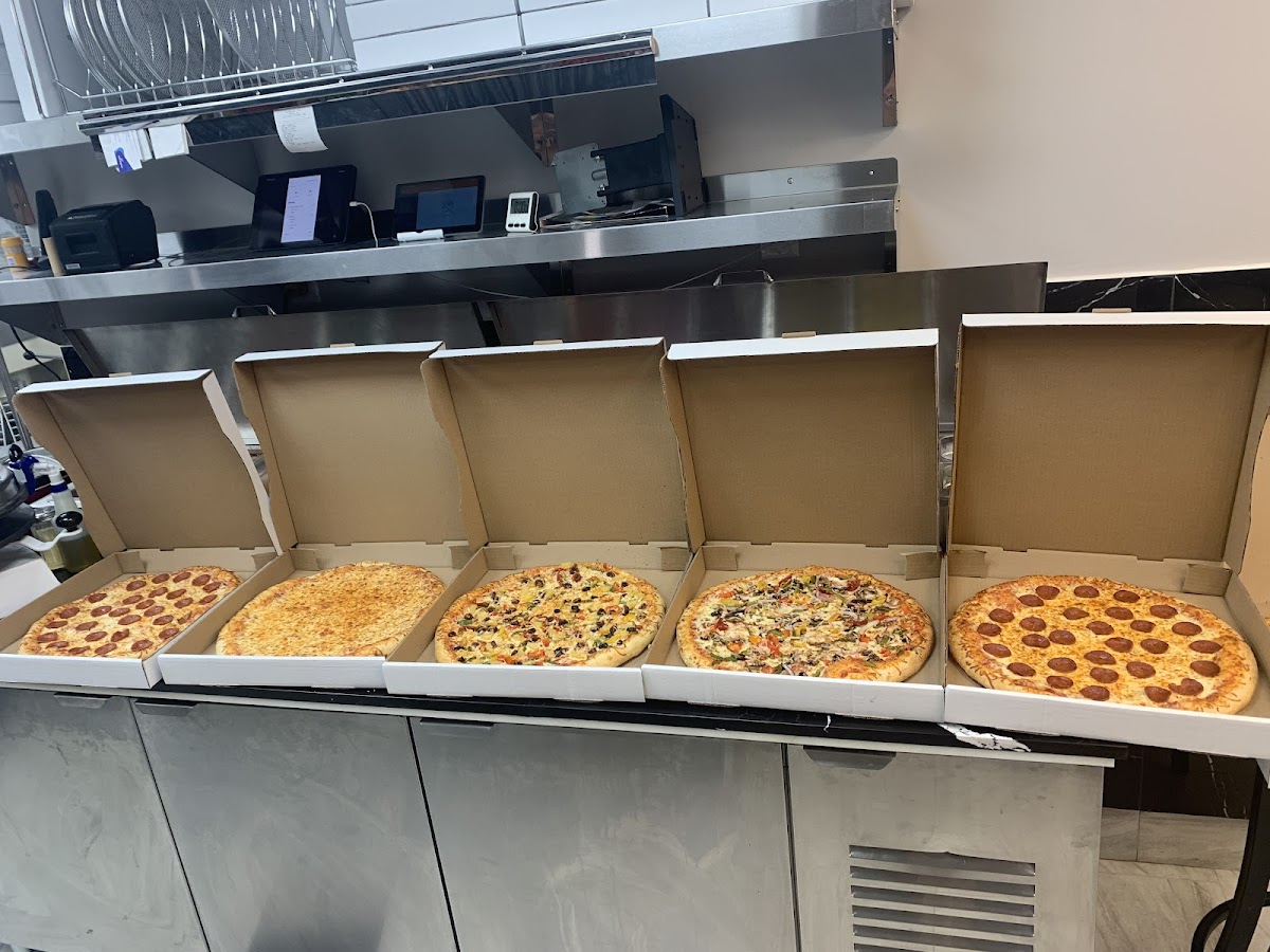 PNW Halal Pizza & Wings - 1