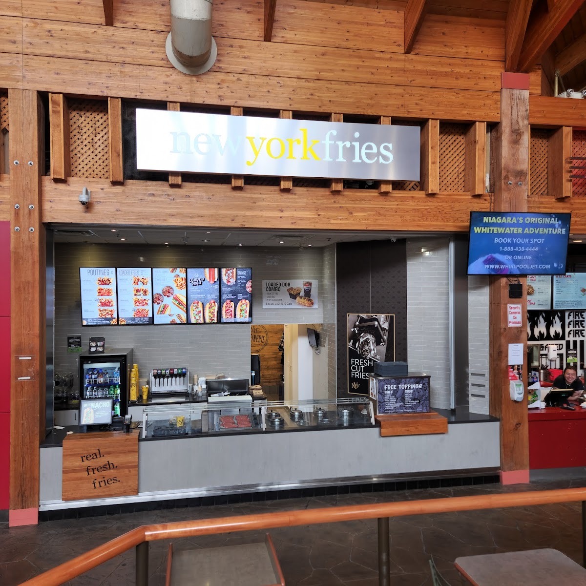 New York Fries Gateway to Niagara - 7