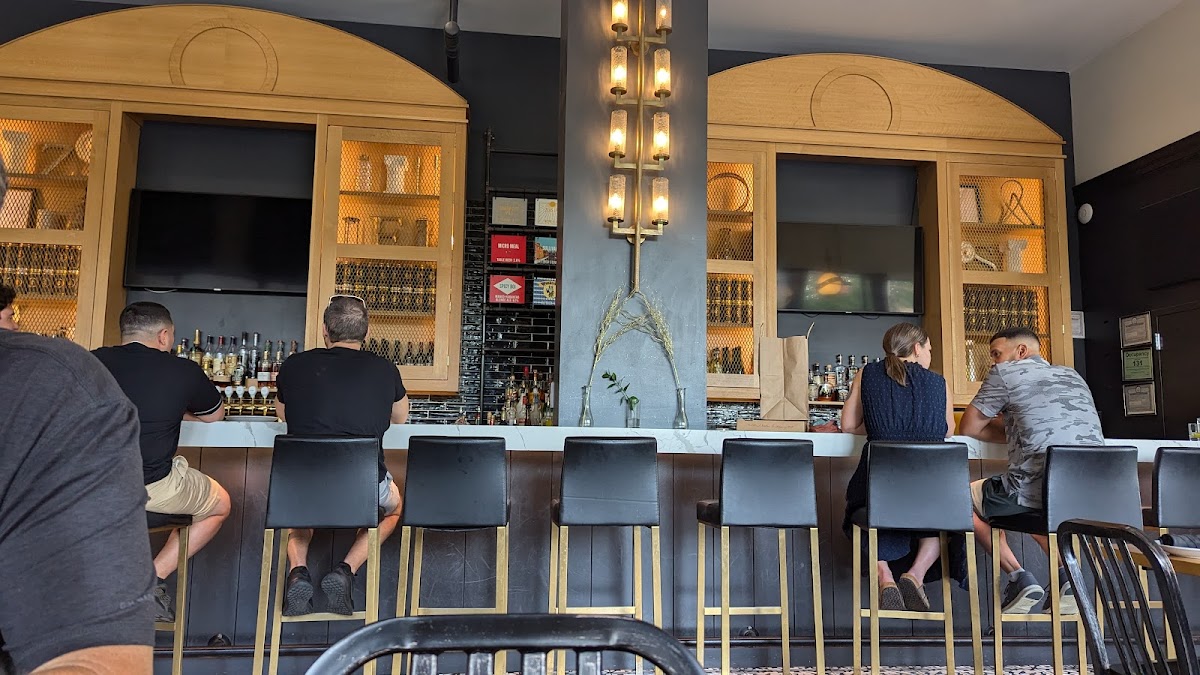 Zeus Brewing Company - 4