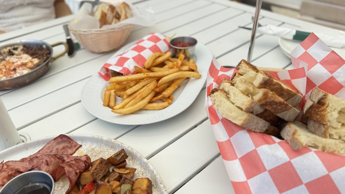 East West Cafe - 5