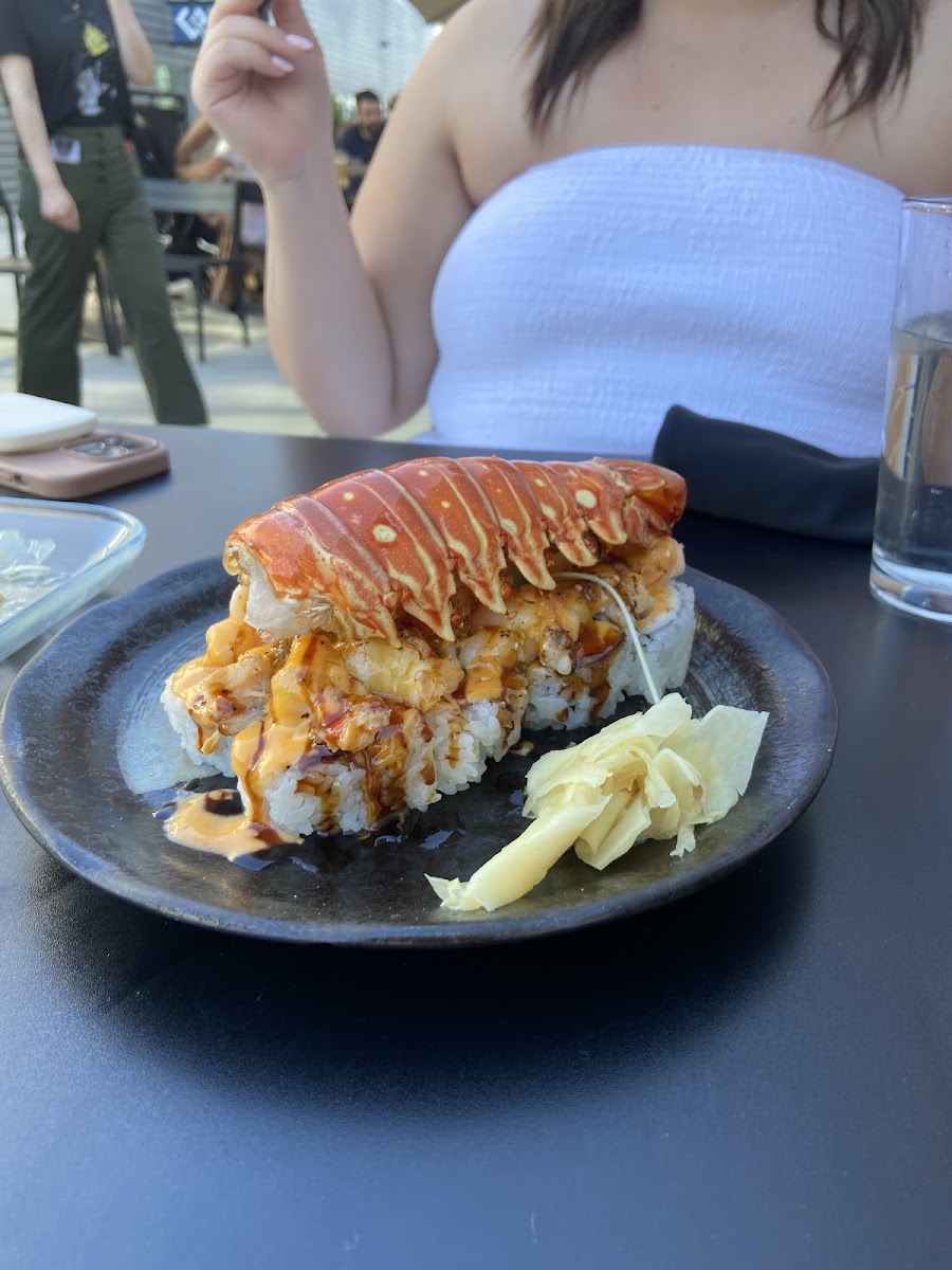 Umi Kitchen and Sushi Bar - 8