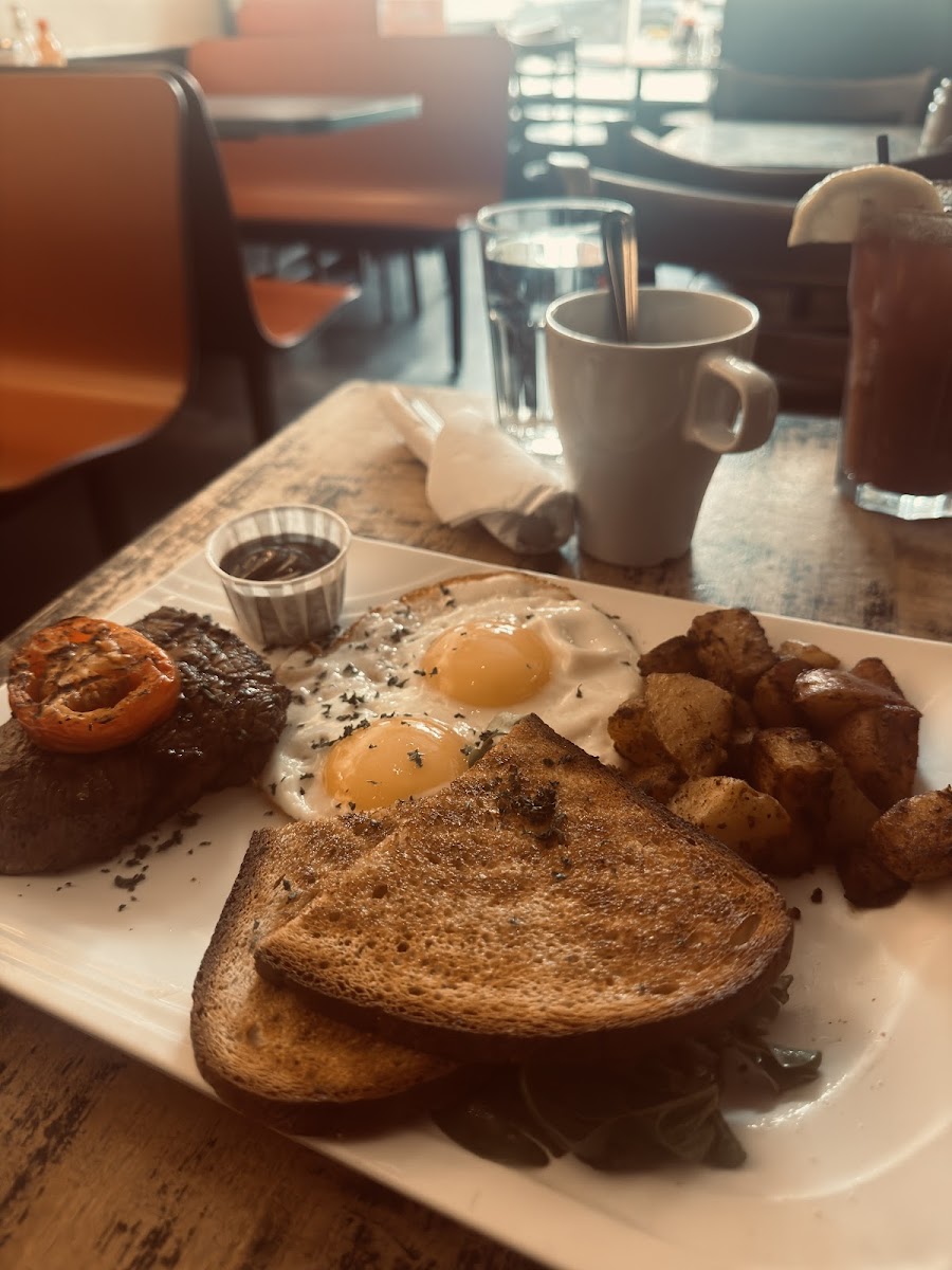 Easy Restaurant - 8