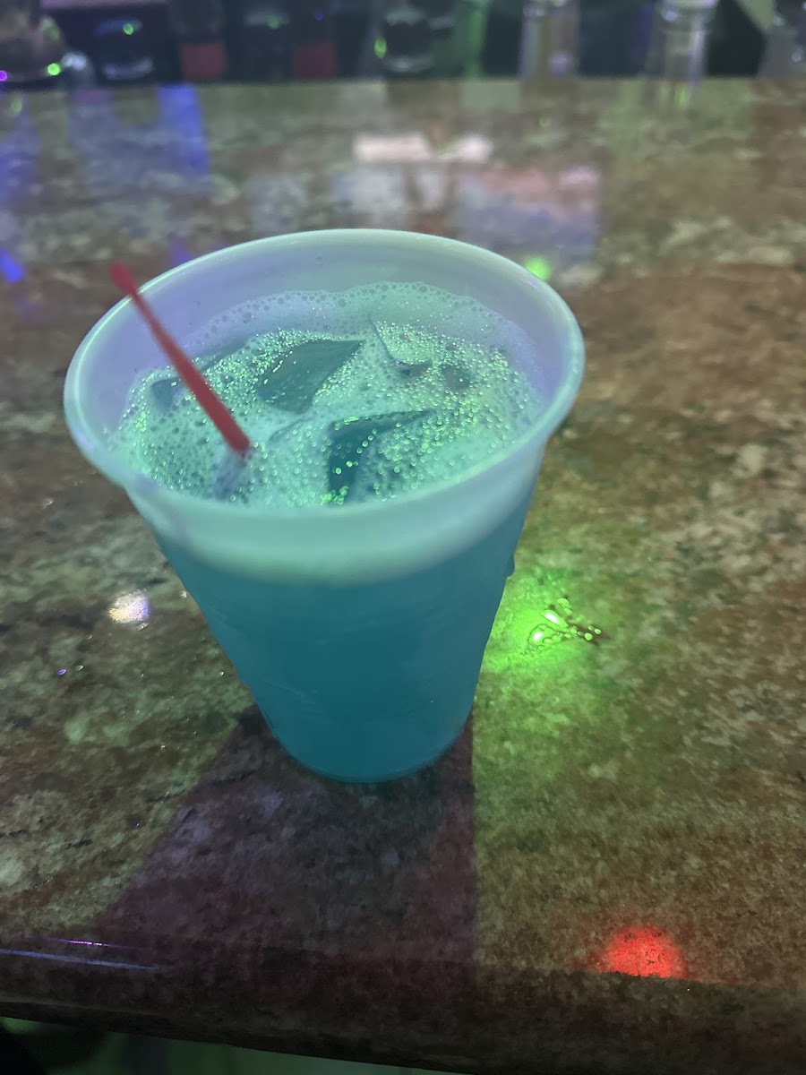 His & Hers Restaurant Bar - 9