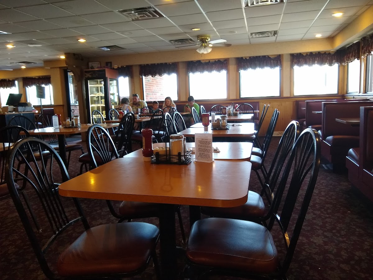Sport Of Kings Family Restaurant - 8