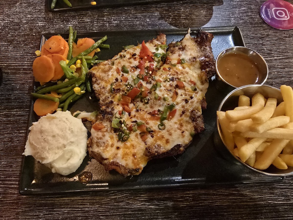 Bbq'd Restaurant - 5