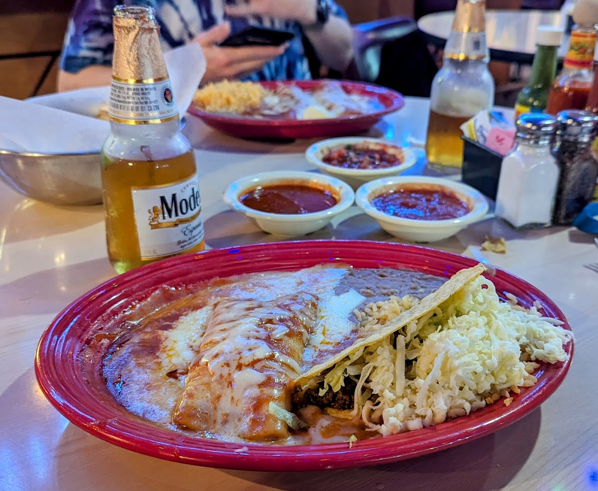 Dos Reales Authentic Mexican Restaurant - 6