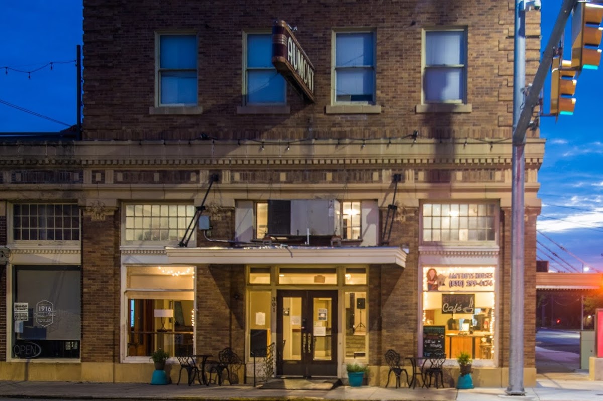 Court Street Coffee Shop - 3
