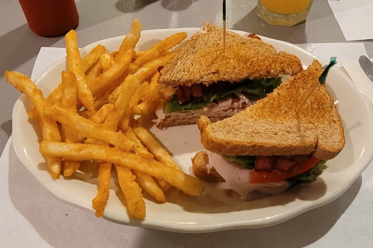 Cafe Genevieve - 6