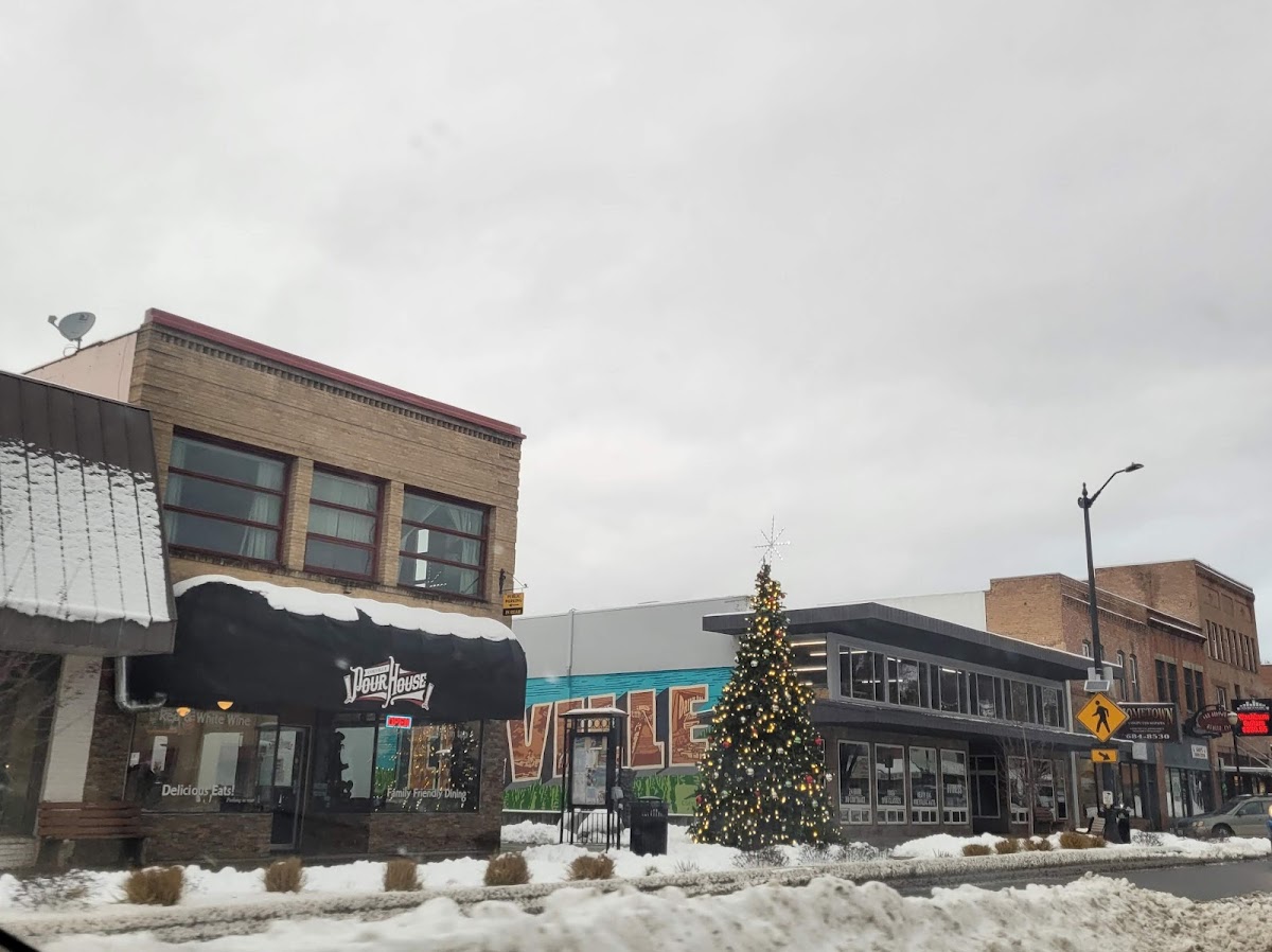 Colville Pour House - 6