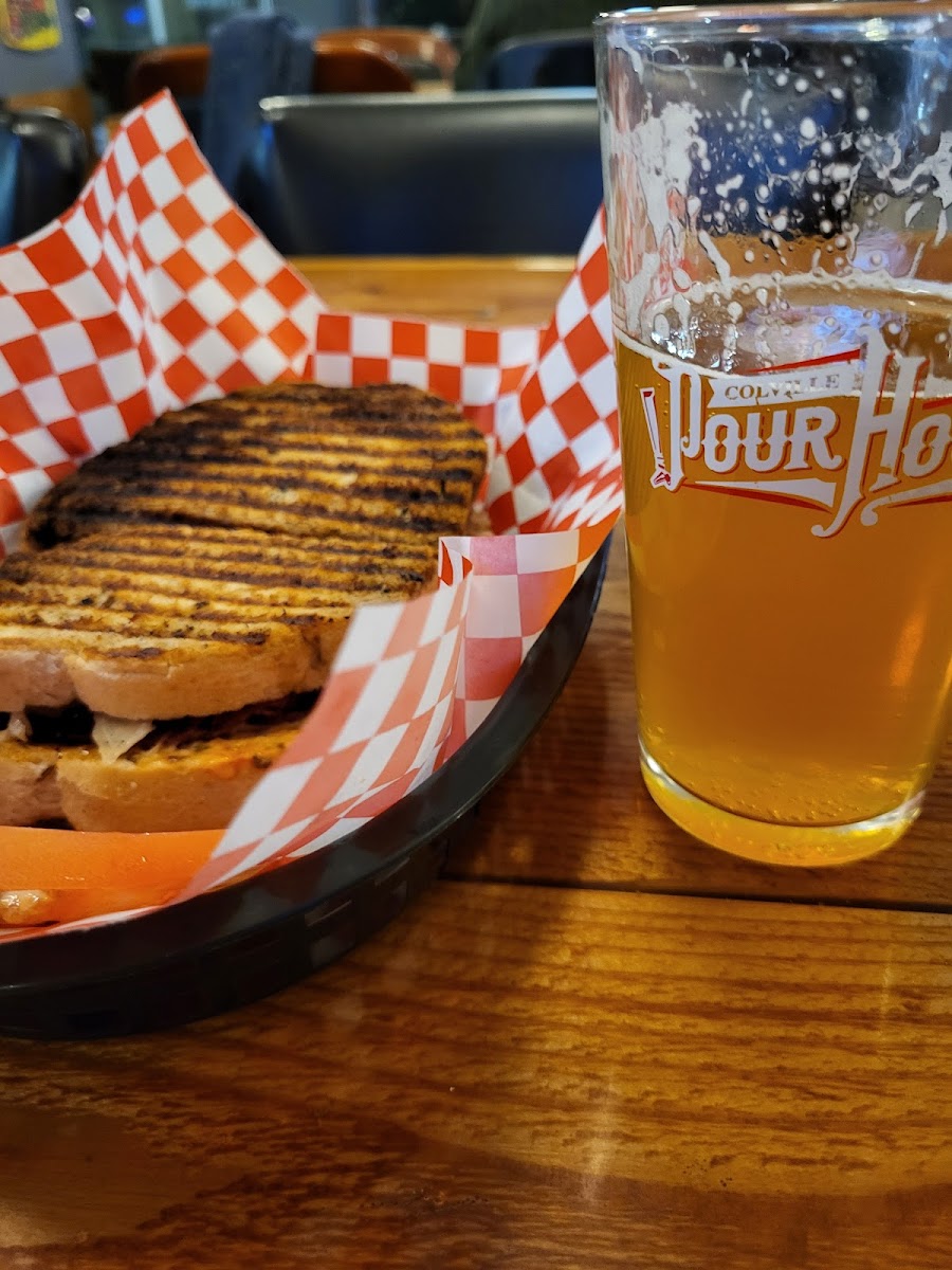 Colville Pour House - 8