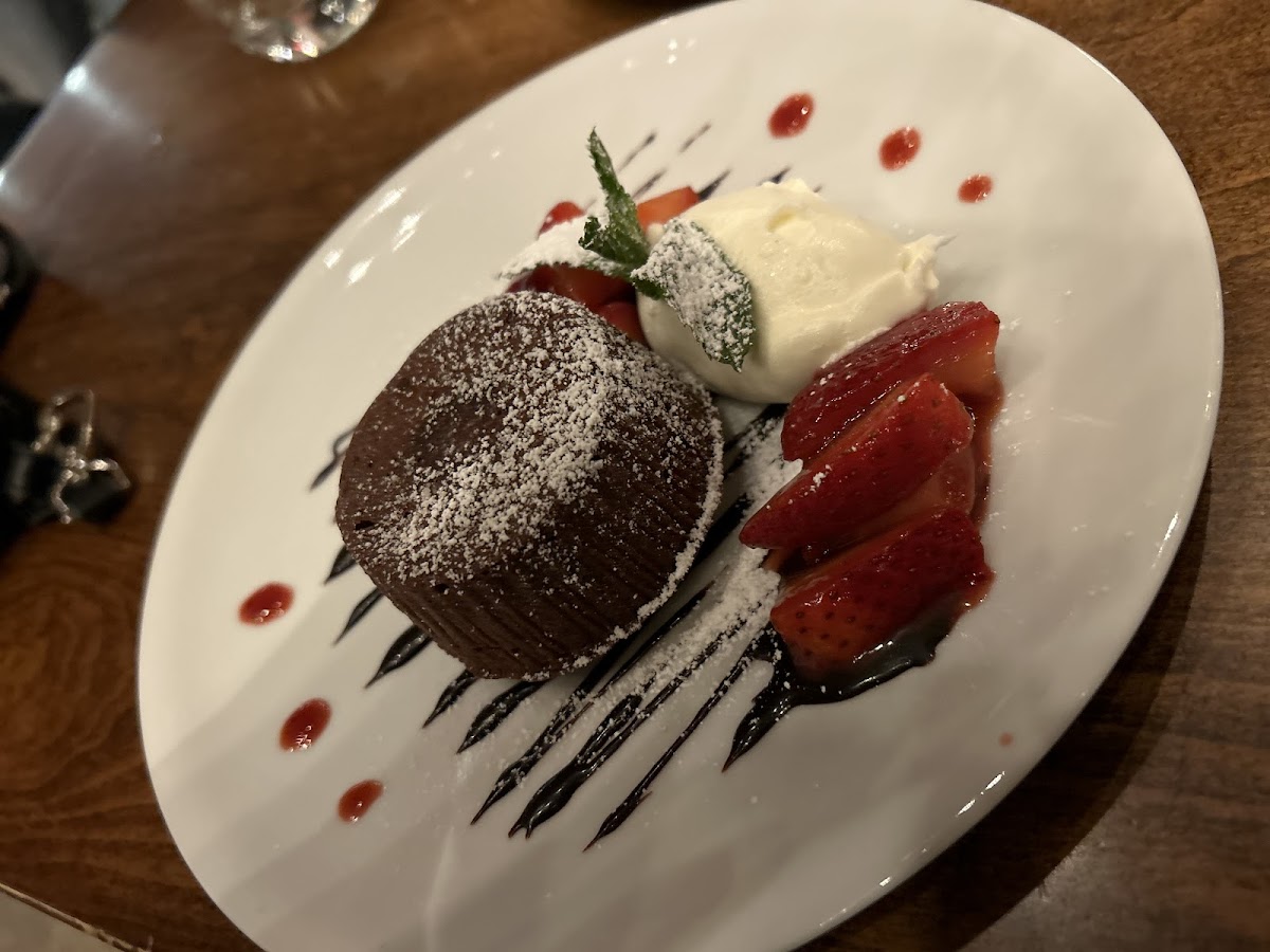 Wolfgang Puck Bar & Grill - 10