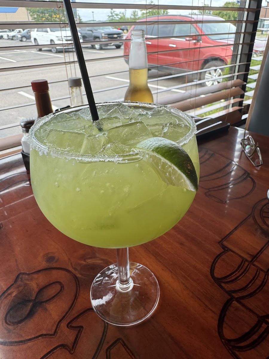 EL TORO BAR & GRILL - 6