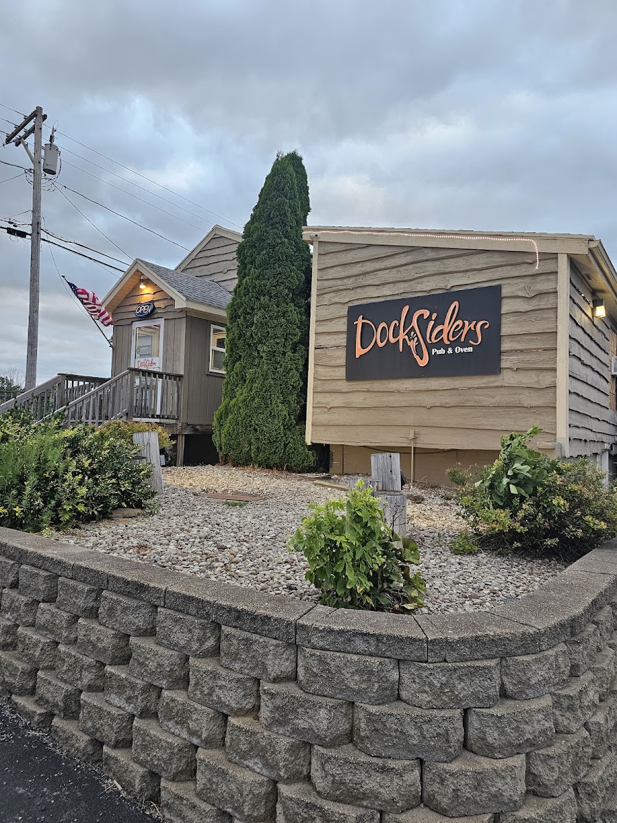 Docksiders Pub & Oven - 1