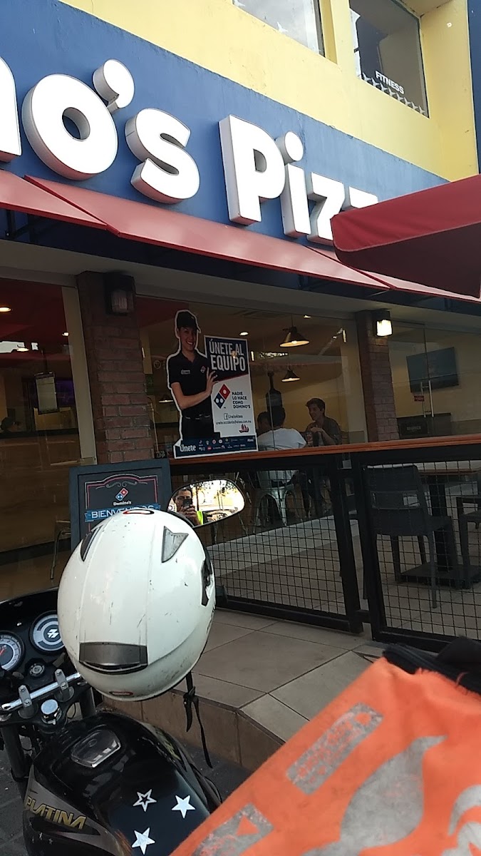 Domino's Guadalajara Residencial Victoria - 9