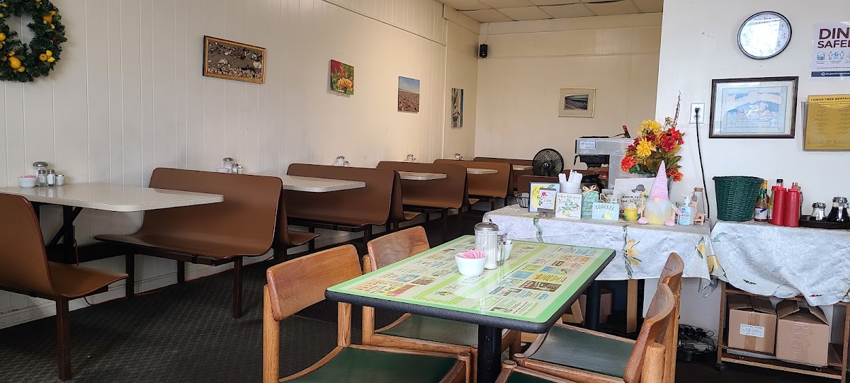 Lemon Tree Restaurant - 4