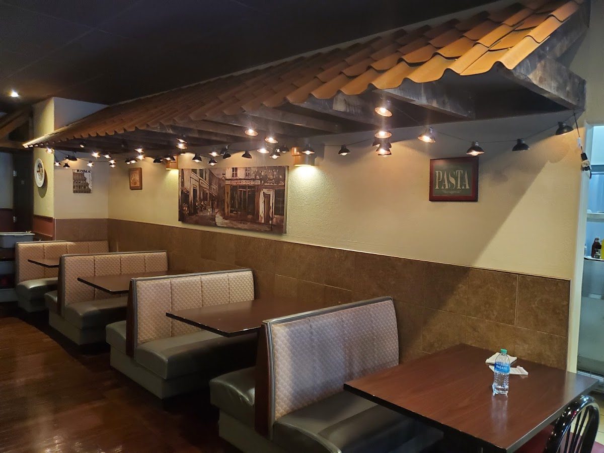 Vinnie's Pizza & Italian Family Restaurant - 10