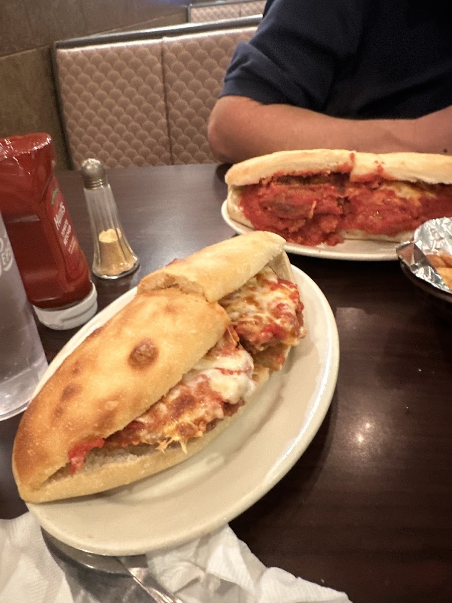 Vinnie's Pizza & Italian Family Restaurant - 2