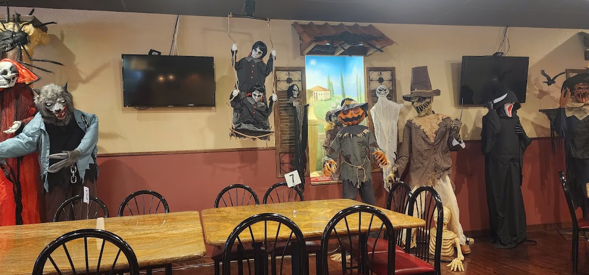 Vinnie's Pizza & Italian Family Restaurant - 6