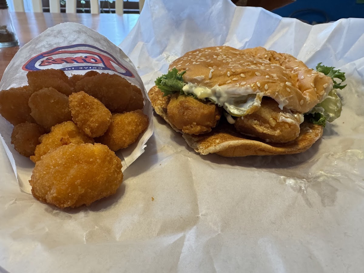 Tom's Drive In - 4