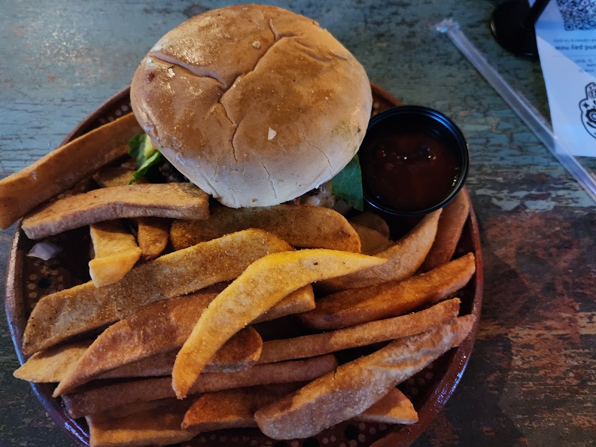 Mariachi's Dine-In - 2