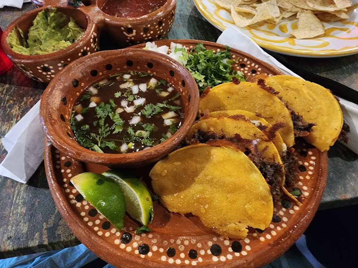 Mariachi's Dine-In - 4