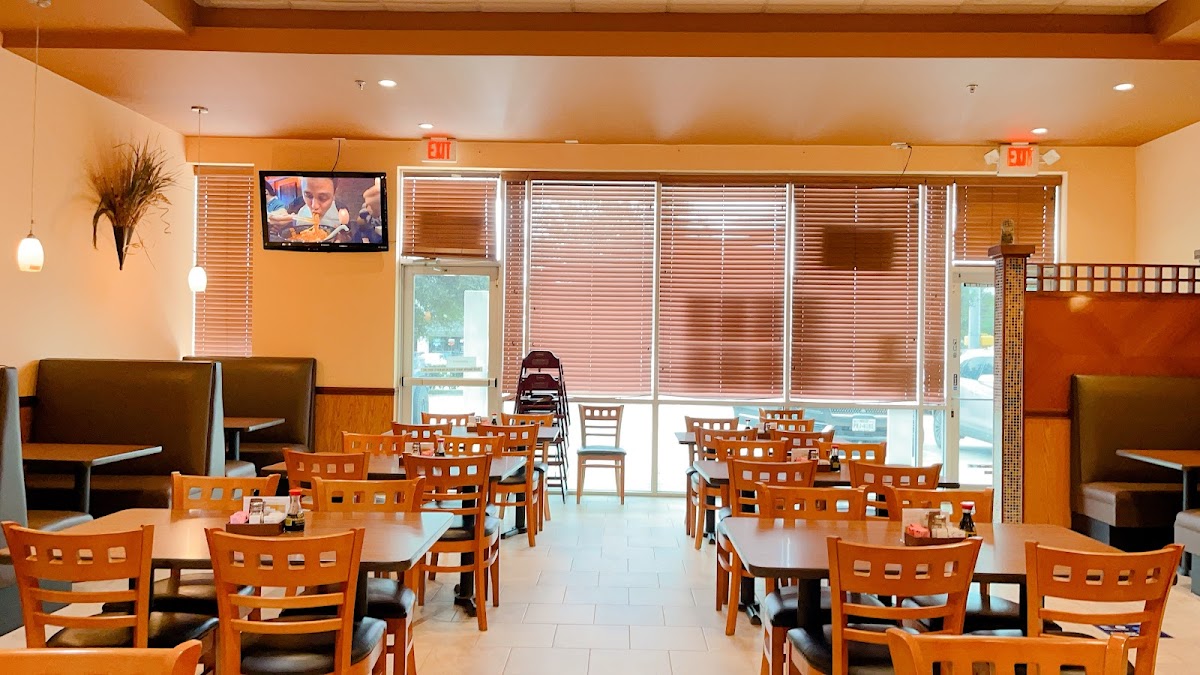Star Wok Asian Bistro - 1