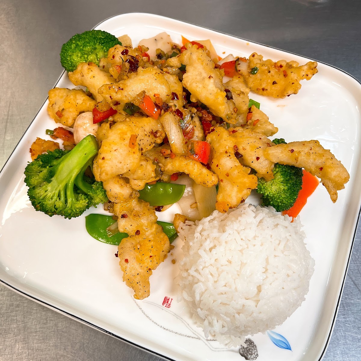 Star Wok Asian Bistro - 7