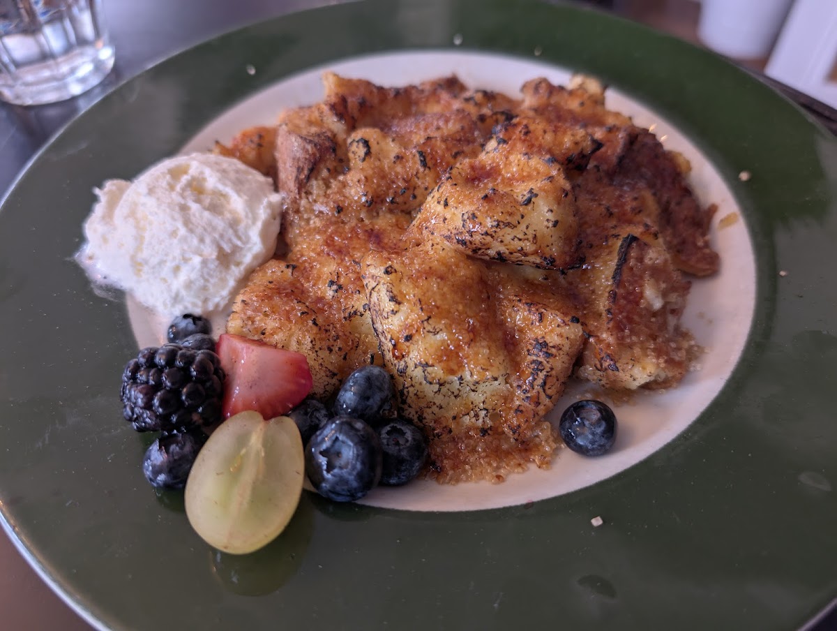 C'est La Vie Bistro - 4