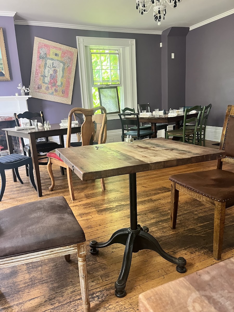 C'est La Vie Bistro - 7