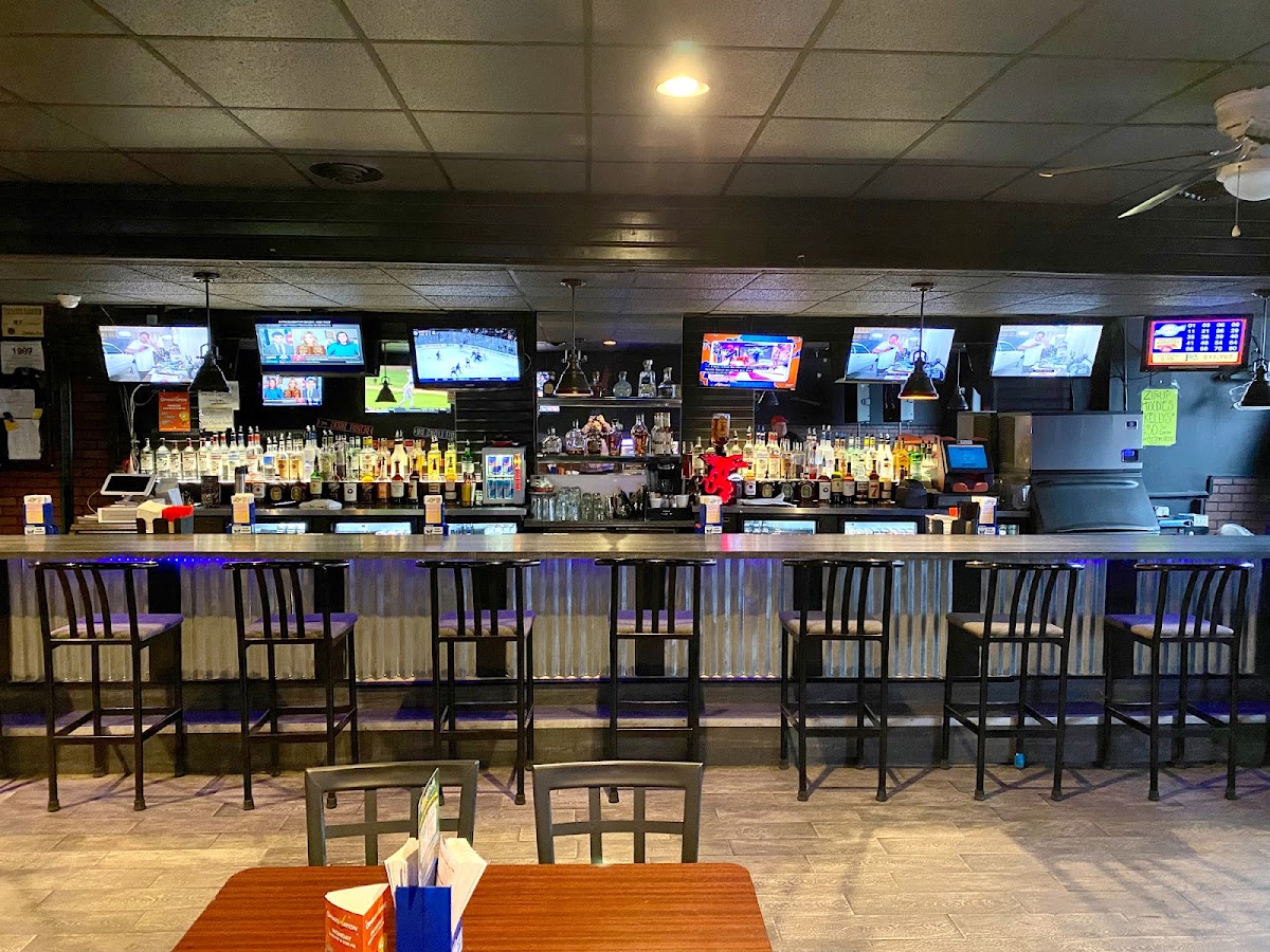 Kelly's Sports Bar & Grill - 1