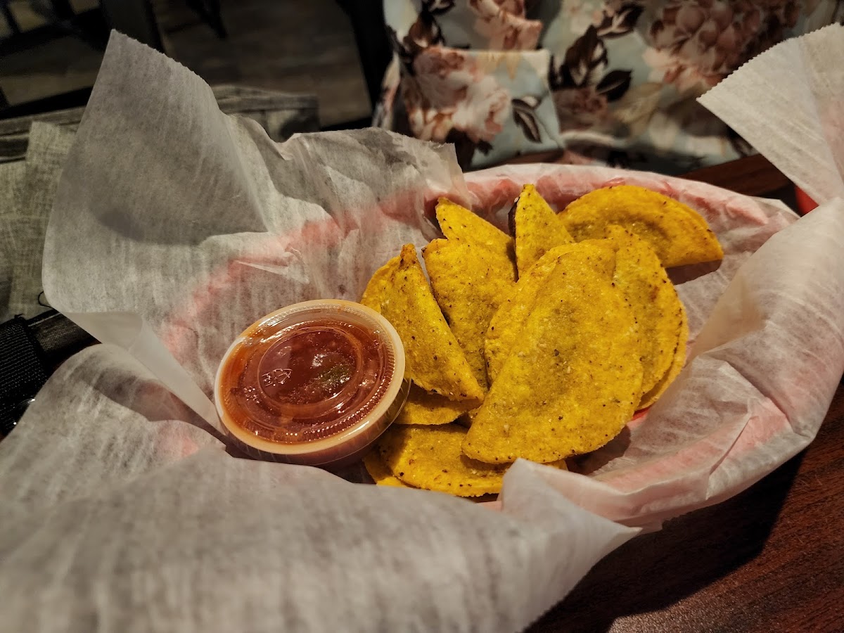 Kelly's Sports Bar & Grill - 8