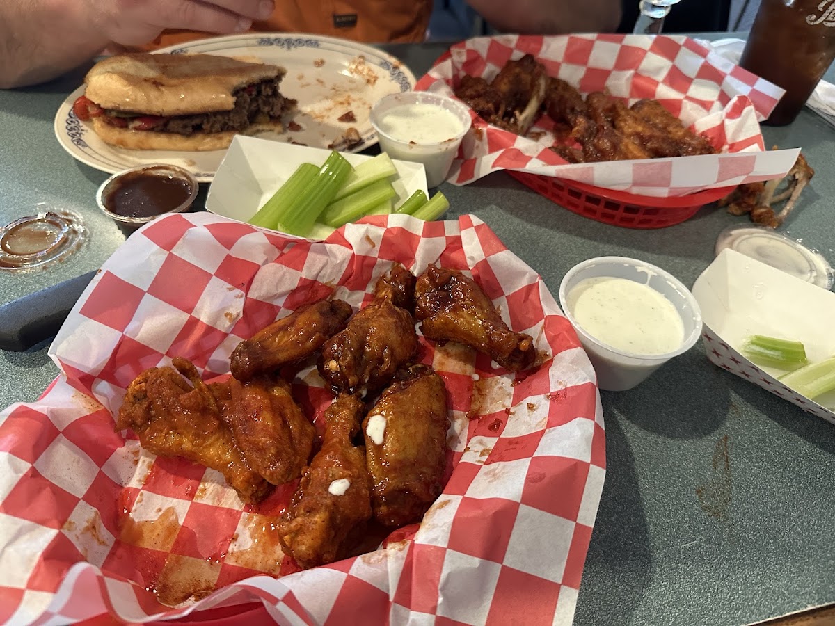 Cornerstone Lounge and Family Restaurant - 3