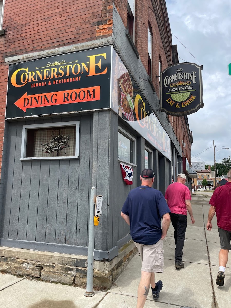 Cornerstone Lounge and Family Restaurant - 4