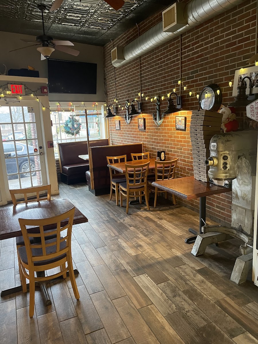 Sammy's Southport Pizza House - 9