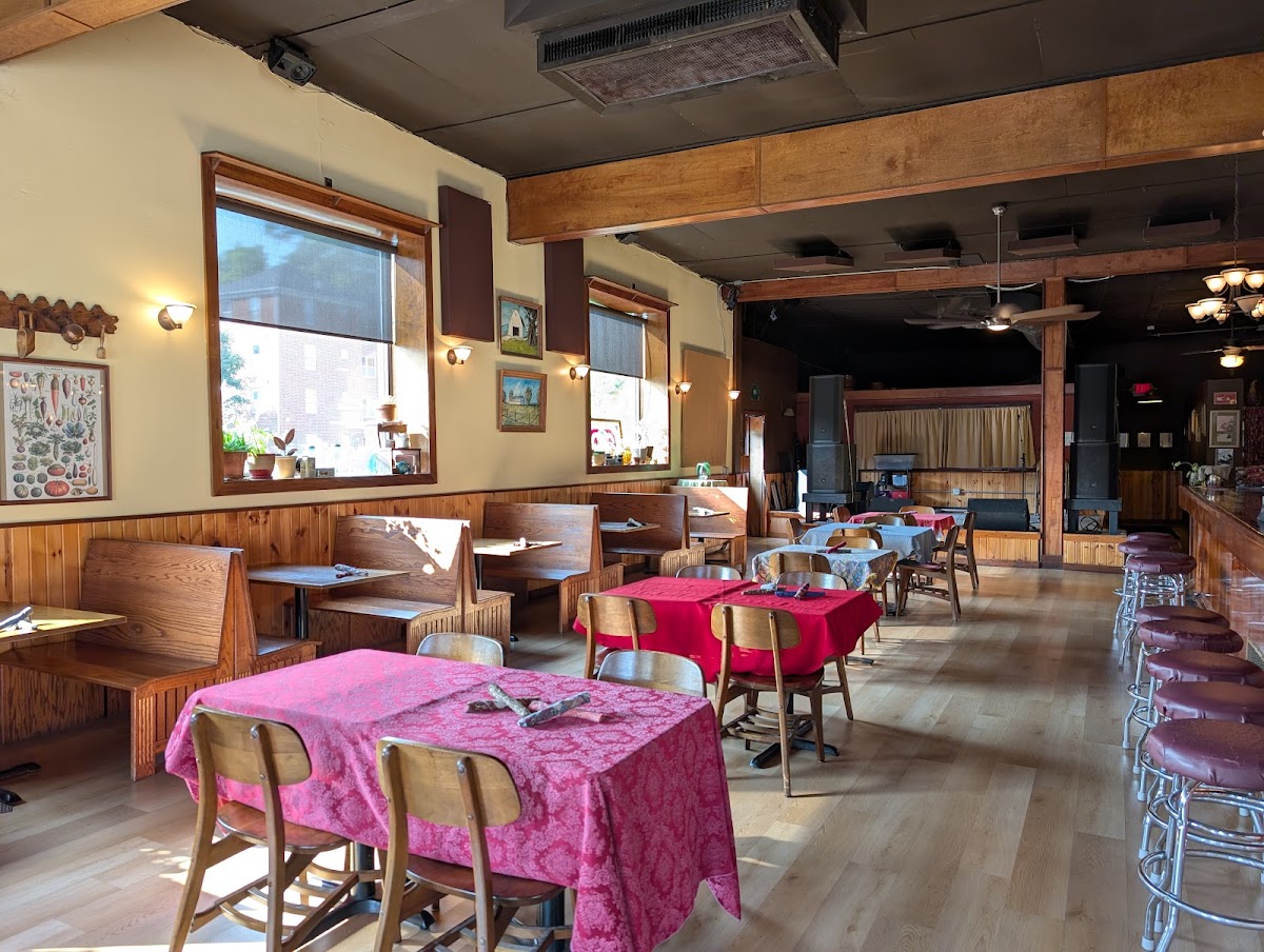 Trumpet Blossom Cafe - 6