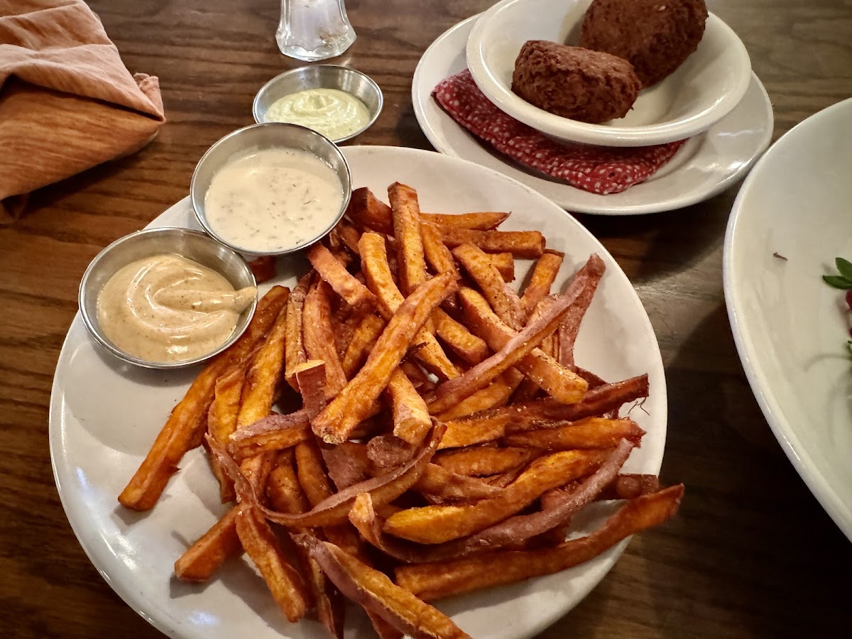 Trumpet Blossom Cafe - 8