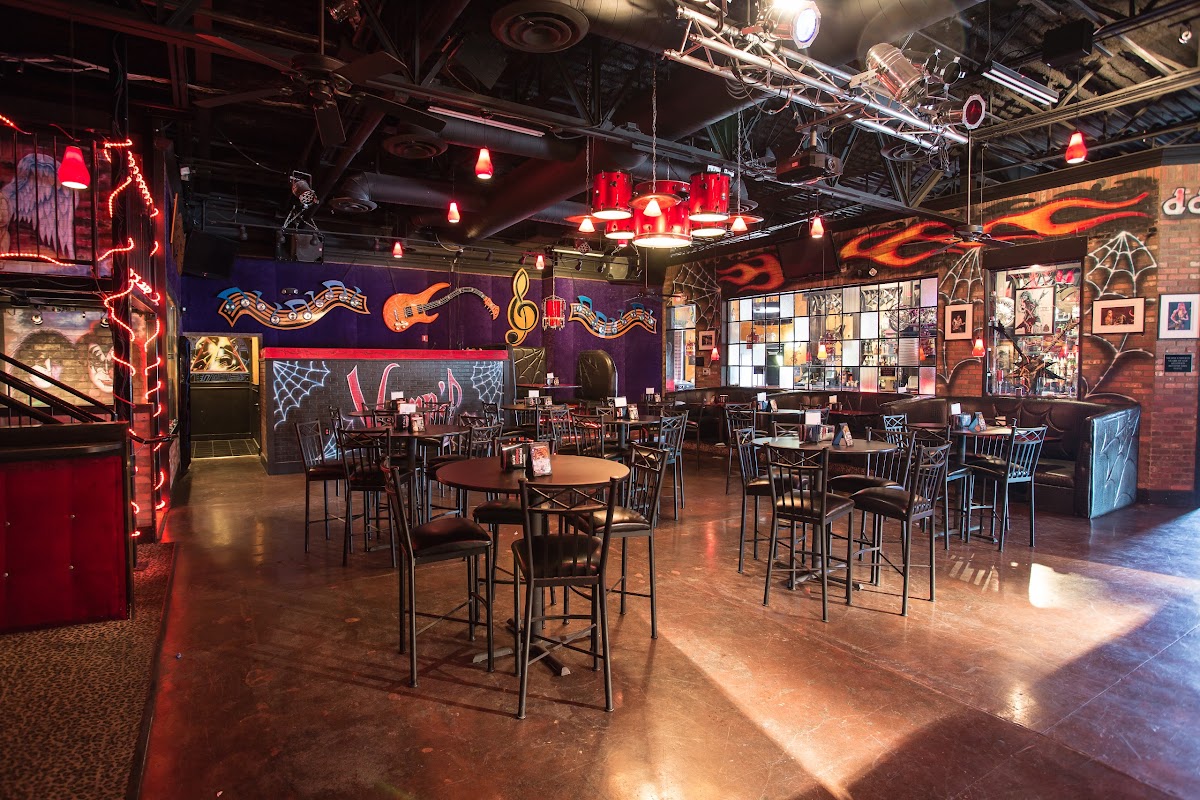 Count's Vamp'd Rock Bar & Grill - 1