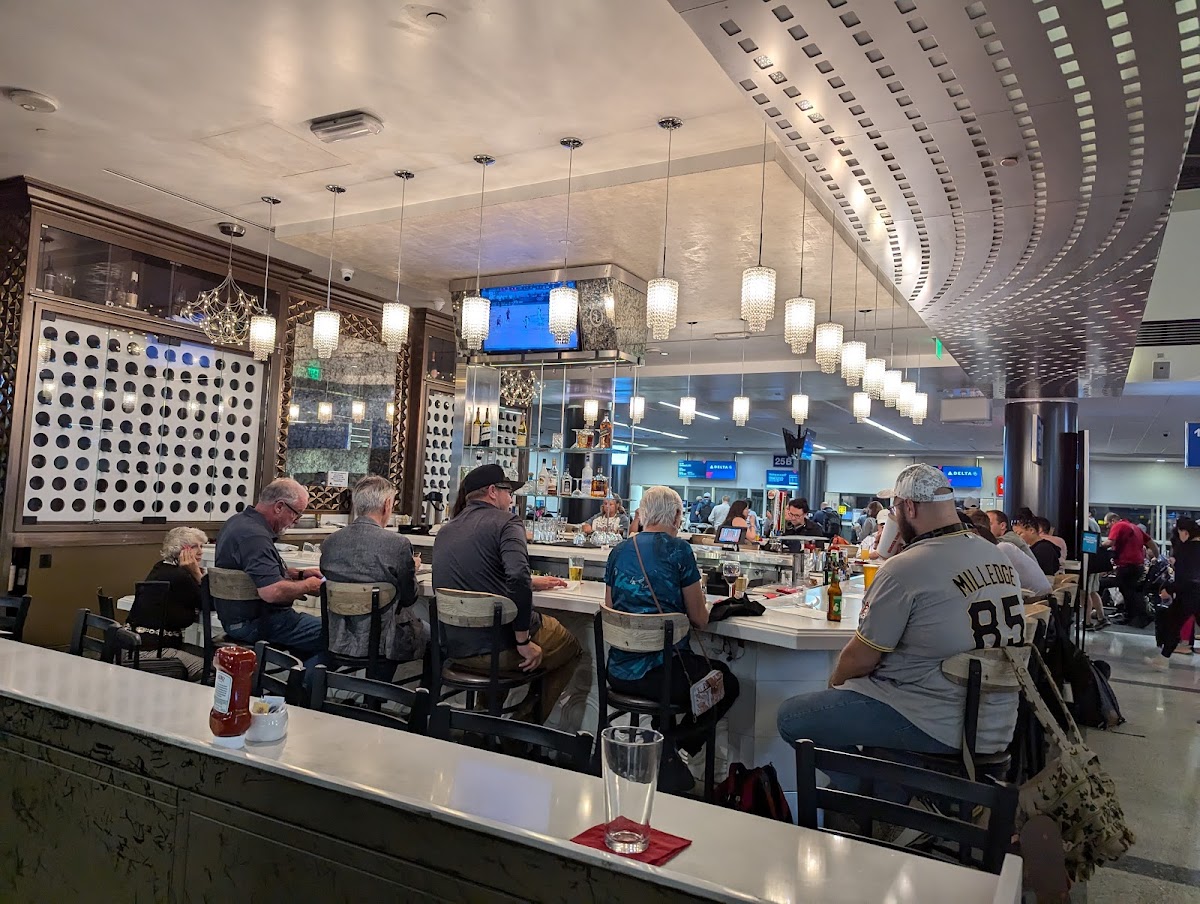 Sea Legs Wine Bar - 4