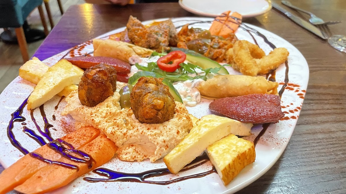 Capadocia Turkish Restaurant Newport Pagnell - 3