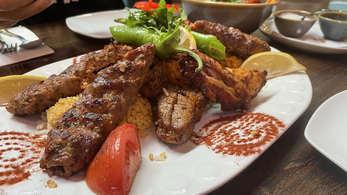 Capadocia Turkish Restaurant Newport Pagnell - 5