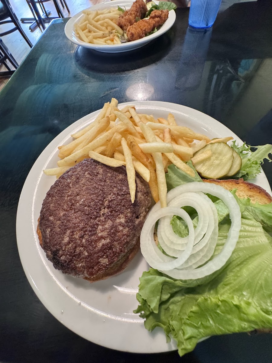 Main Street Grill & Bakery - 10