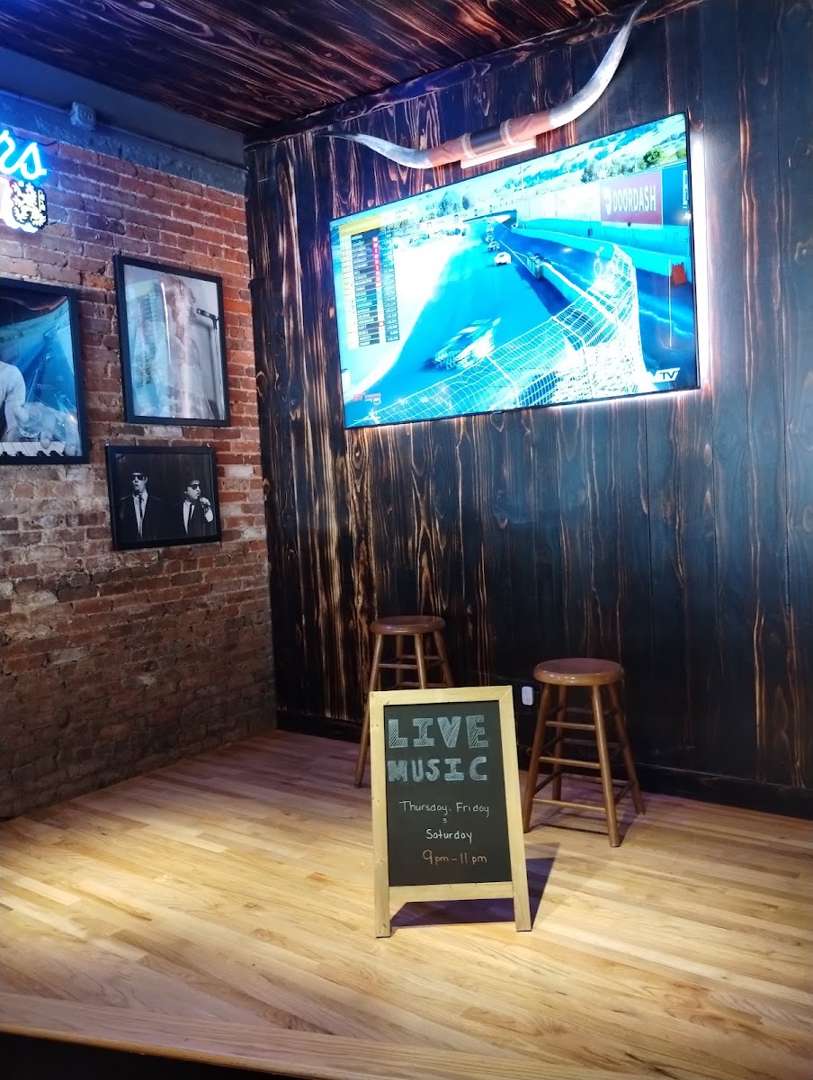Mac's Speed Shop - 10