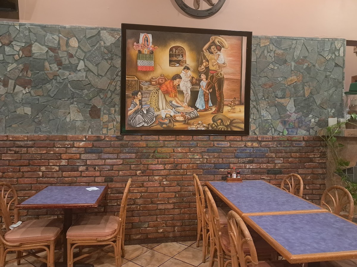 El Mariachi Mexican Restaurant - 7